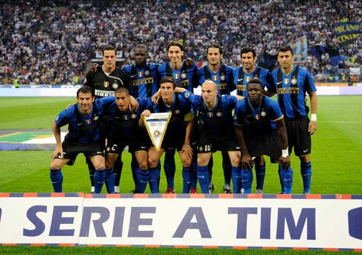 那个会开飞机的音乐家，终于成为NBA千胜教头