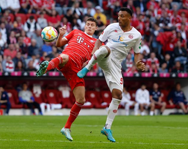 西汉姆签下拉齐奥前锋卡斯特利亚诺斯，队史第10位阿根廷球员