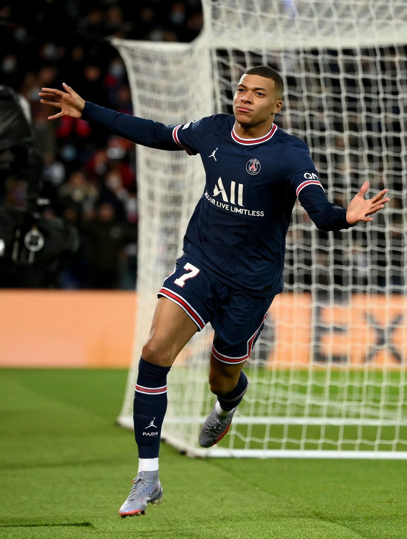 与魔物娘在地心深处掘地求生《地心归途》定档7月18日正式发售