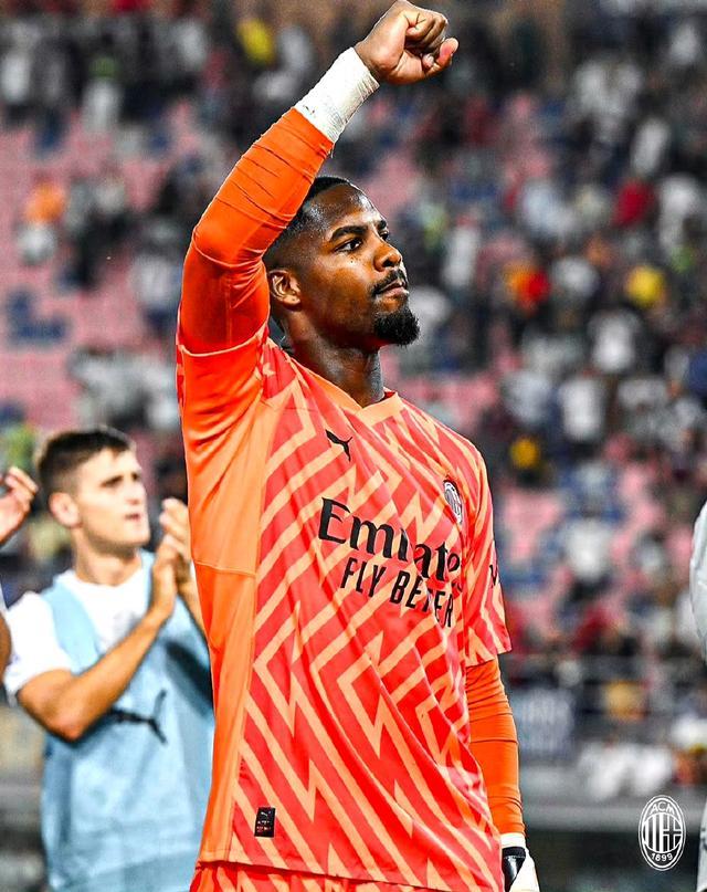 湖人詹姆斯复出首战夺胜利