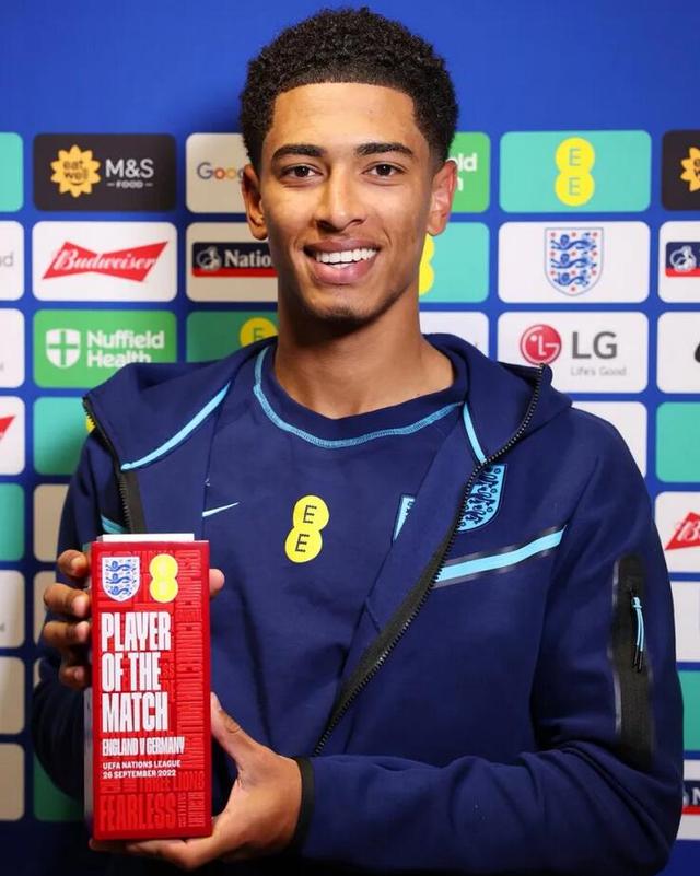 常规赛1月4日：开拓者VS马刺 杨瀚森集锦