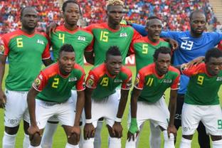 视频丨国足肇庆新年首训，国门颜骏凌：完成传帮带的使命